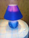 lampada blu da tavola